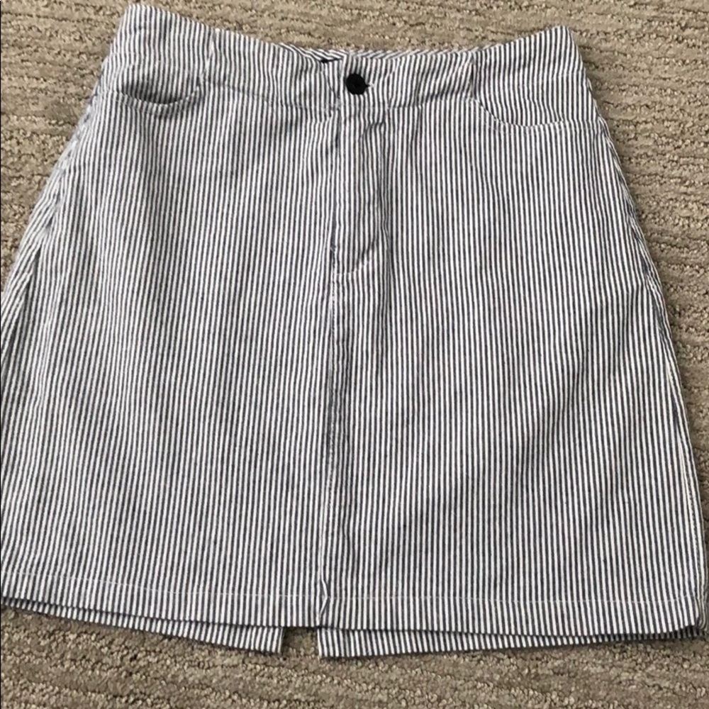 Brandy Melville skirt